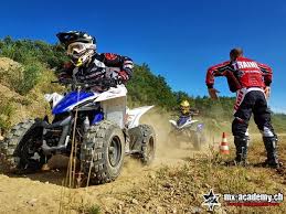 Da dort die busverbindung so schlecht hin ist , habe ich mir überlegt , dass ich mir nach ca. Kinderquad Schweiz Mini Quad Fahren Mx Academy