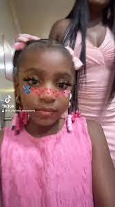 Ebony Gresham's Instagram, Twitter & Facebook