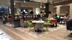 You can reach the city centre in 30 minutes, from frankfurt am main flughafen fernbahnhof station, 20 minutes' walk from the hotel. Review Holiday Inn Frankfurt Airport Modernes Airport Hotel