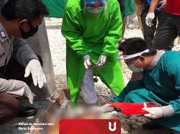 Pemadaman listrik ini terjadi karena adanya gangguan jaringan listrik 150 kilo volt di cawang. Tersengat Listrik Seorang Warga Dander Bojonegoro Meninggal Dunia Kumparan Com
