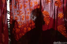 Ada angin, ada pokoknya (= pohonnya). Mengenal 5 Batik Betawi Di Hut Jakarta 2021 Ini Makna Dan Coraknya