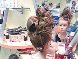 Epingle Par Anii Sur Chignon Concours Chignon Coiffures Travail Coiffure Chignon