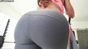 Wearing skin tight pants without underwear or going commando is a sure way to display your. Yoga Pants And Tights Clothes