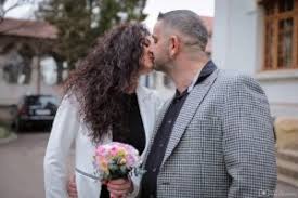 Rebeca onoriu, fiica lui gabi luncă, a povestit care mai este starea de sănătate a pilotului daniel onoriu, aflat în comă de mai bine de o . Daniel Onoriu S A Casatorit Cu Iubita Lui Izabela Estiri Ro