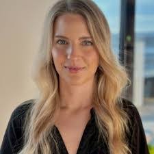 Jessica Sievert's Instagram, Twitter & Facebook