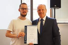 Mit iban generator für ein konto bei deutsche bank. Ravensburger Designpreis Geht An Daniel Zenker Dhbw Ravensburg