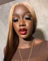 Lucy Donald in red looking so good 💋💋💔💔