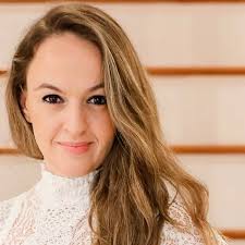 Sabrina Casey's Instagram, Twitter & Facebook