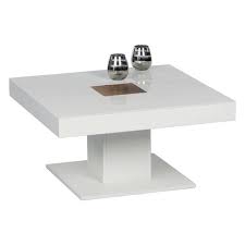 Der couchtisch ist ein praktisches möbelstück, das in jedem haus und in jedem wohnzimmer vorhanden sein sollte. Carryhome Couchtisch Quadratisch Weiss Von Xxxlutz Ansehen