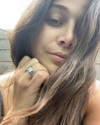 I'm Dr. Tess Marshall, a naturopathic doctor and currently the Director of  Product Development at @nutrafol . I love environmental health, especially  the effects it has