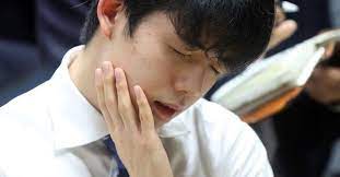 This may in some cases also express regret, but not always. è—¤äº•è¡å¤ªä¸ƒæ®µ çŽ‹å°†æˆ¦æŒ'æˆ¦è€…æ±ºå®šãƒªãƒ¼ã‚°æœ€çµ‚å±€ã§åºƒç€¬ç«œçŽ‹ã«æƒœæ•— The Fool On The Hillside