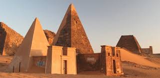 The pyramid used to be shiny white. How Long Would It Take Us To Build An Egyptian Pyramid With Today S Advancements Quora