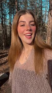 Alexis Cornett's Instagram, Twitter & Facebook