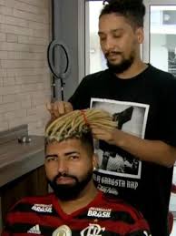 Caso você tenha fios escuros ou se quiser ficar loira por se tingir o cabelo de loiro, é possível preservar a cor protegendo os fios do sol. Sosia De Gabigol Relata Dificuldades E R 400 Por Mes Para Imitar Original