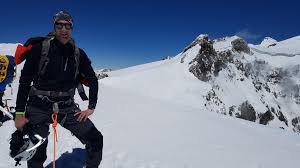 E' visitata quindi da numerosi alpinisti che desiderano allenarsi ed acclimatarsi senza esagerare. Piramide Vincent Peakbagger Com