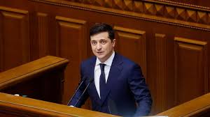 Президенту украины владимиру зеленскому ради своего нынешнего поста пришлось переступить через идеалы, обещания, кровь собственного народа, а также интересы своей. Ukraine Fires Prosecutor General Alarming Us European Countries Abc News