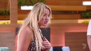 This season revolved around strangers living in a house together with no communication with the outside. Big Brother Star Tilly Whitfeld Bricht Uber Verbrannten Kichererbsen Zusammen Aktuelle Boulevard Nachrichten Und Fotogalerien Zu Stars Sternchen