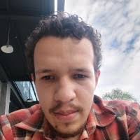 40+ "Stephen Tomas" profiles