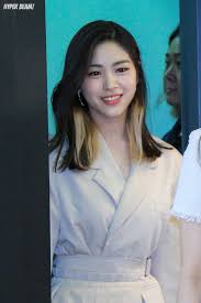 Hyper Beam On Twitter In 2020 Women New Girl Itzy