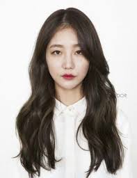 Koreans offered a wide variety of hairstyles to the world, appealing to a multitude of lengths and textures. 41 Trendy Hairstyles Long Korean Long Hair Styles Long Layered Hair Hair Styles