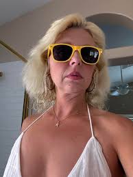 Oh boy…that David Arquette is always tough to take. I guess at least he  wasn't giggling to himself as often as normal?