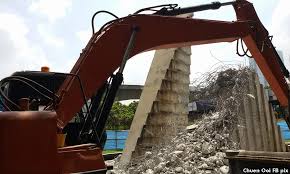 Listen to the original musical work and the piece in which it was sampled. Malaysiakini Itu Papan Tanda Bukan Arca