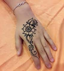 A simple henna tattoo design like this one will be suitable for men and women. 50 Simple Henna Tattoos For Women Men 2021