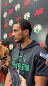 “You’re not playing against each other, you’re playing against the coaches.”, Joe Mazzulla turned a media pickup game into media vs. Celtics coaching staff. Check out how it went… 😂, (via NoaDalzell, ...