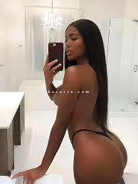 Donna cerca uomo escort Sabrina Venezuelana a Cosenza - EscortA