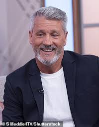 Roger Hawes's Instagram, Twitter & Facebook