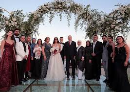 Familien Zoff Offenbar Der Grund Darum Fehlte Papa Ozil Auf Mesuts Hochzeit Hochzeit Hochzeit Brauche Hochzeit Hotel