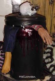 Poubelle De Reste Humain Decoration Halloween Deco Halloween Et Maison Hantee