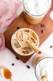 A caramel flavor shot has just 10 calories and zero grams of sugar, compared to a caramel flavor swirl, which has 50 calories and 12 grams of sugar. Caramel Iced Coffee Pancake Recipes