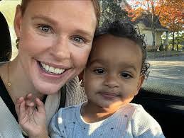 Katie Braswell's Instagram, Twitter & Facebook