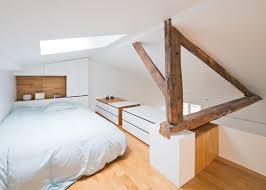 Le ultime tendenze armadio mansarda ikea del design per l'arredamento e tante idee per la decorazione della tua casa. Mobili E Armadi Nella Camera Da Letto In Mansarda Mansarda It