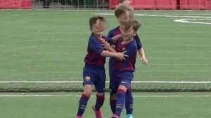 Lionel messi took his new baby boy thiago on his first public stroll around the streets of barcelona with his if thiago's goalscoring form is anything like his father's, then the messi dynasty is in safe hands. Barcelona Thiago Messi Finishes Like Father Lionel For Barcelona S Youth Team Marca In English