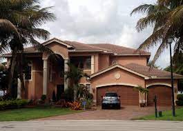 We may earn commission on some o. Exterior Paint Colors South Florida Exterior Gallery With Regard To Florida Exterio Exterior House Colors Exterior Paint Colors Exterior Paint Colors For House