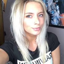 Paige Benton (@Paiggge22)