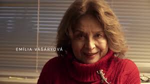 1942) je sestra herečky a diplomatky magdy vášáryové, manželka scénografa milana čorby a držitelka českého lva za roli ve filmu horem pádem. Emilia Vasaryova Rok Slovenskeho Divadla 2020 Youtube