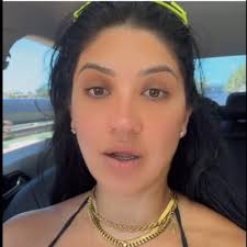 Linda Catalina “Fan” Club. (@LindasCankles)