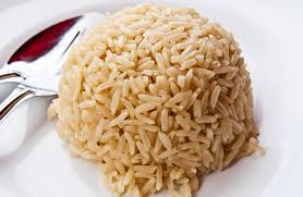 Este arroz todavía tiene una capa de salvado que ¿les ha pasado que cada vez que cocinan arroz integral les queda o poquito duro, o apelmazado y batido o ya de plano chicloso? Como Preparar Arroz Integral Receta Facil Y Deliciosa Guioteca