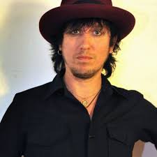 Sami Yaffa: Avioero!