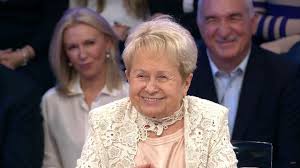 The name of alexandra pakhmutova is known for everyone grown up in the former soviet union. Segodnya Vecherom Aleksandra Pahmutova Vypusk Ot 15 11 2014 Youtube