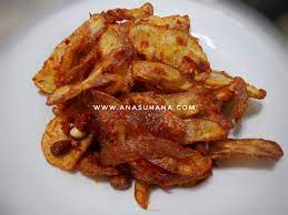Terus aduk hingga santan agak menyusut. Resipi Sambal Goreng Kentang Rangup Dan Sambal Goreng Kentang Ikan Bilis Ana Suhana