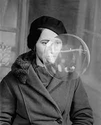 Weird Creepy Gifs Take You Into The Twilight Zone Creepy Gif Creepy Pictures Gif