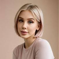 Alexis Weldon's Instagram, Twitter & Facebook