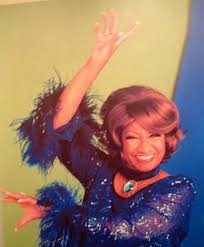 Cruz rose to fame in cuba during the 1950s as a singer of guarachas, earning the nickname la guarachera de cuba. Celia Cruz Was The Queen Of Salsa Dancing I Like This Pic Cause This Shows Here In A Pose Typical Of Salsa Dancing Celia Cruz Salsa Dancing Given Artist