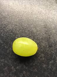 Hi! What Are These Brown Dots On Grapes? Is It Part Of The Ripening  Process? Thank You! : R/Fruit