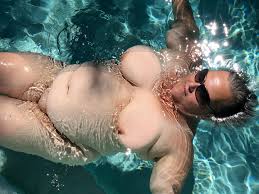 TW Pornstars - 3 pic. Thumper-N-Daisy. Twitter. Daisy swimming  💧💧💧💧💧💧💧💧💧💧💧 Have you ever had poolsex. 10:01 PM - 28 Aug 2021