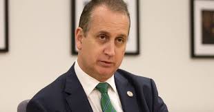 Arrepentido u oportunista? Un oficial del Ministerio del Interior cubano  busca asilo en EEUU y desata la polémica